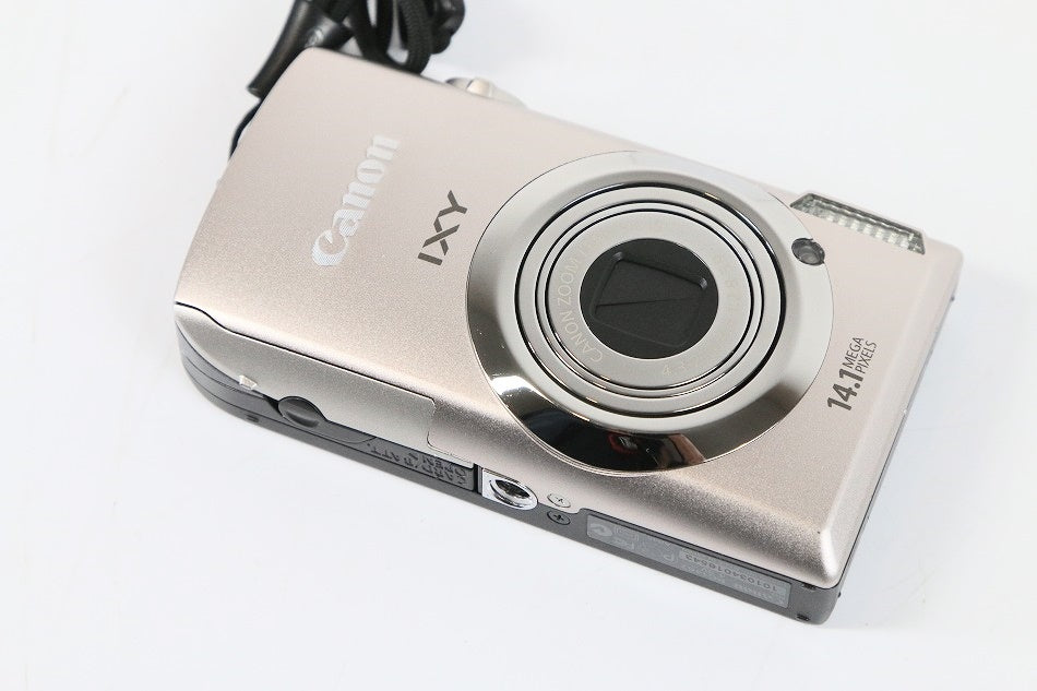 Canon デジタルカメラ IXY 10S シルバー IXY10S(SL) 【中古品】