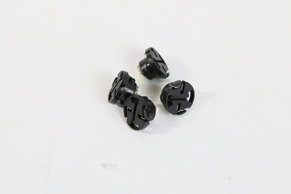 T4.7 LED ライト メーターパネルライト 計器灯 ホワイト 12V 4個入り ミニキャブ クリッパーなど 【新品】