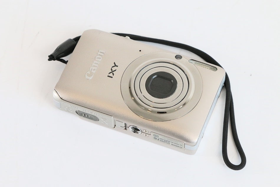 Canon デジタルカメラ IXY 210F シルバー IXY210F(SL) 【中古品】