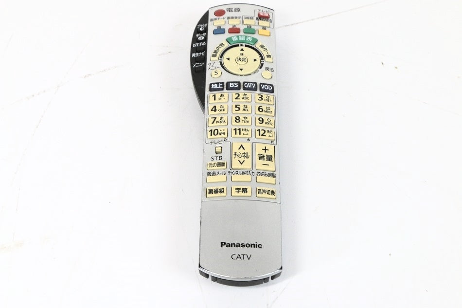 パナソニック CATVリモコン N2QAYB000373　【中古品】