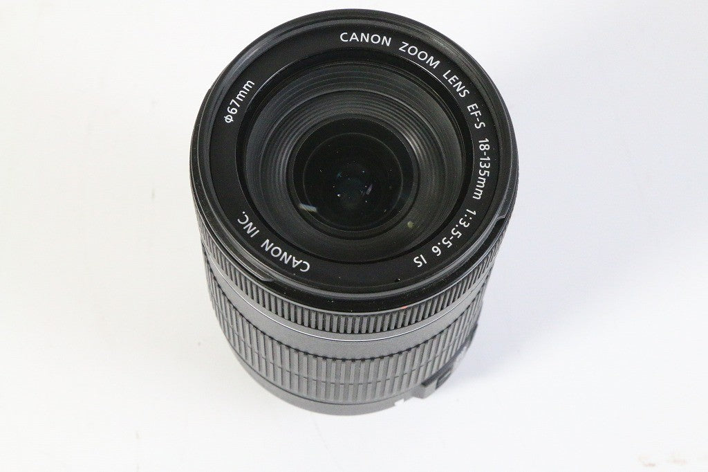 Canon 標準ズームレンズ EF-S18-135mm F3.5-5.6 IS APS-C対応　【中古品】