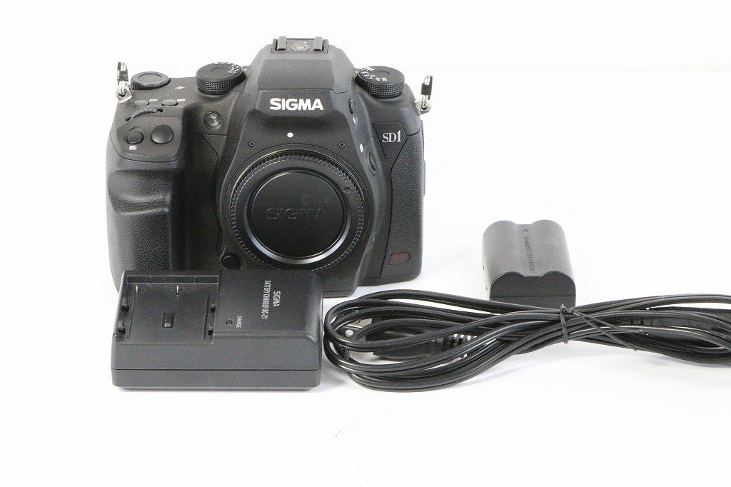 SIGMA デジタル一眼レフカメラ SD1Merrill & 17-50mm kit 4,600万画素 FoveonX3ダイレクトイメージセンサー(APS-C)搭載 928810　【中古美品】