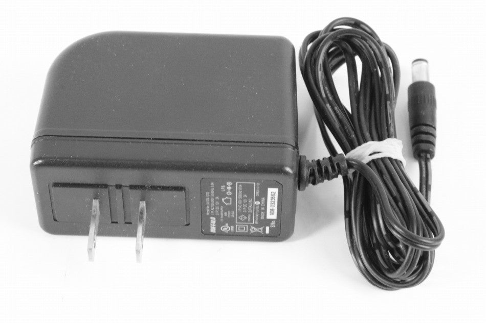 UU324-1220 12V2A　DC形状：センターピン無し←要確認！　【中古品】