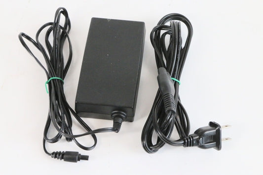 Canon コンパクトパワーアダプター CA-560　【中古品】