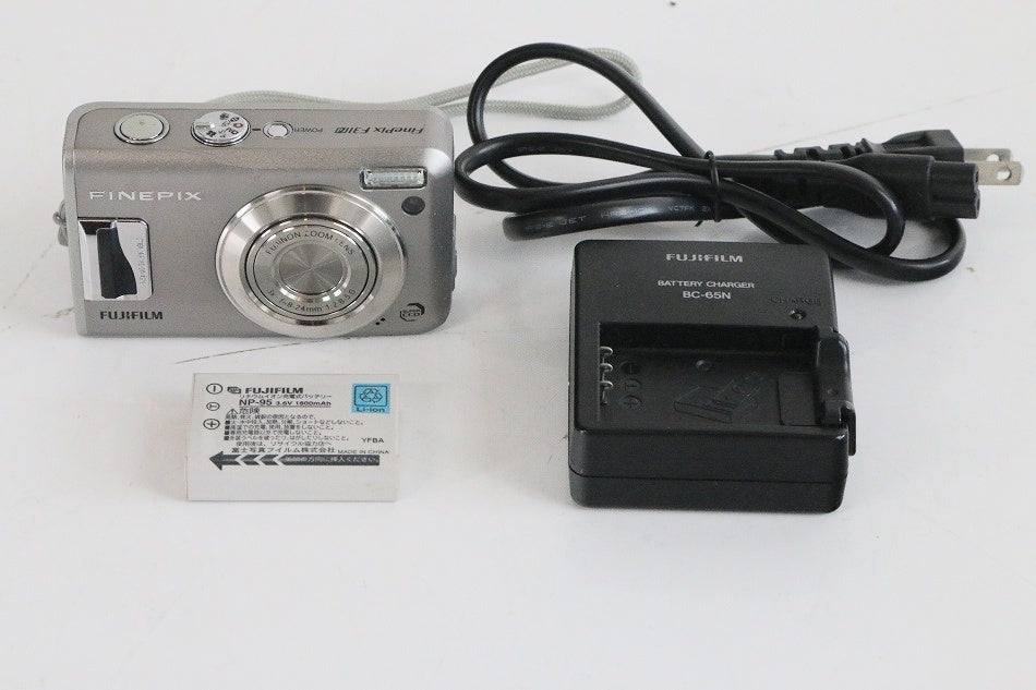 FUJIFILM デジタルカメラ FinePix  F31fd　【中古品】