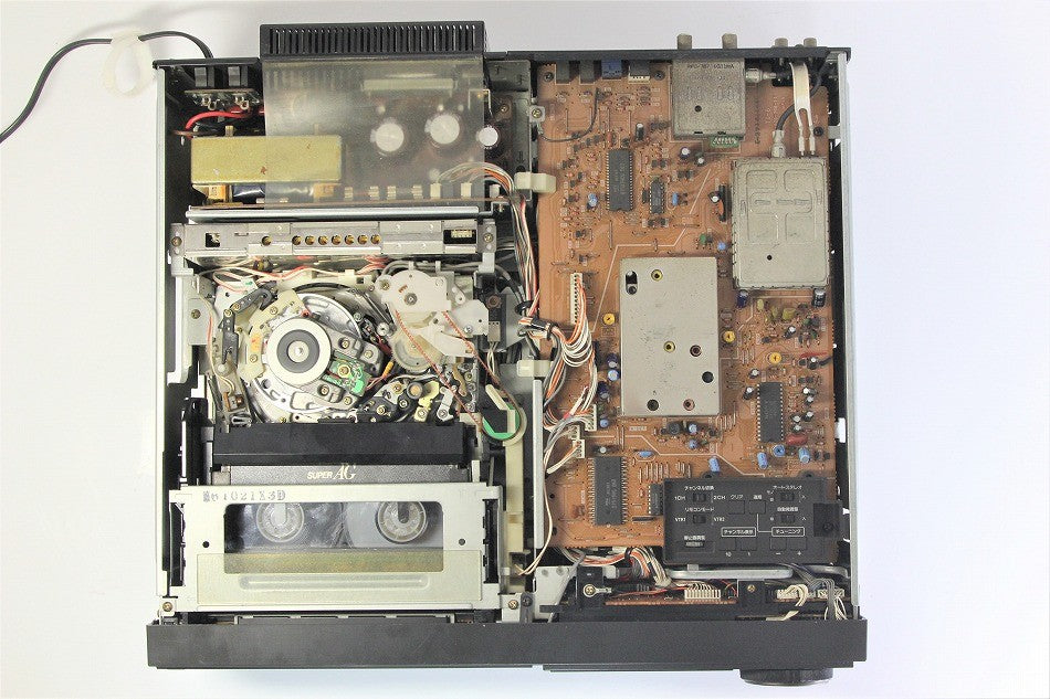 SONY SL-HF3000 Super Hi-Band Betahi-fi Beta PRO ビデオデッキ　【中古品】