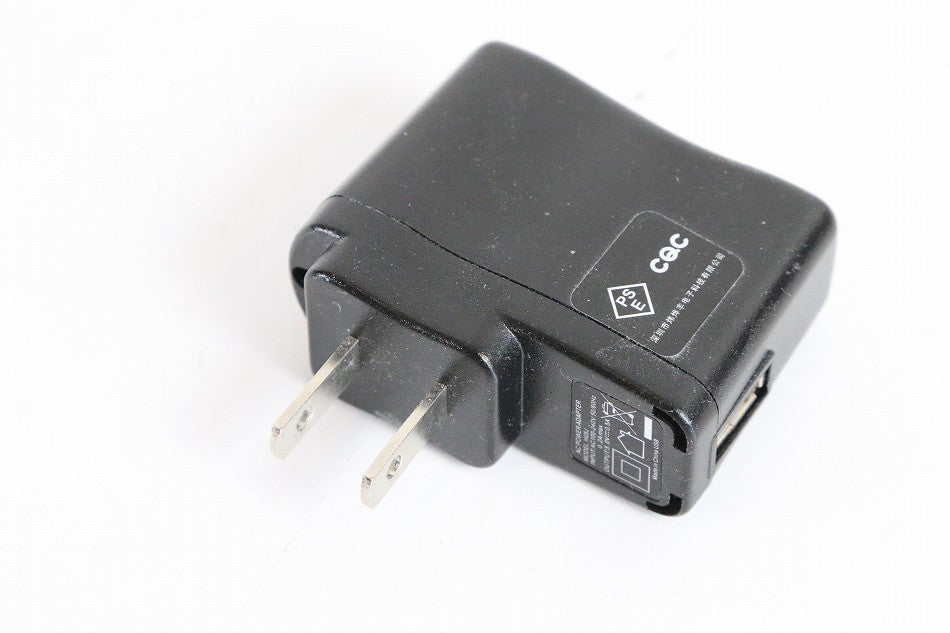 H05J　USB出力 ACアダプタ　5V0.5A　【中古品】