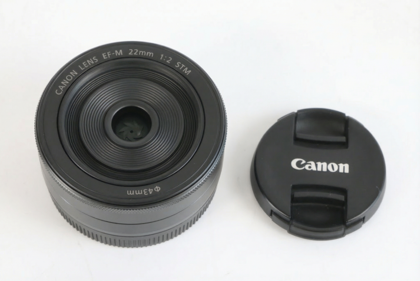 キヤノン Canon 単焦点広角レンズ EF-M22mm F2 STM ミラーレス一眼対応 キヤノン EFマウント ブラック、黒色　【中古品】