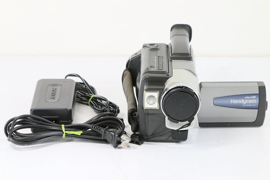 SONY ソニー　CCD-TRV86PK　ハイエイトビデオカメラ　(VideoHi8/8mmビデオカメラ/ハンディカム)　Hi8方式　ナイトショット機能　【中古品】