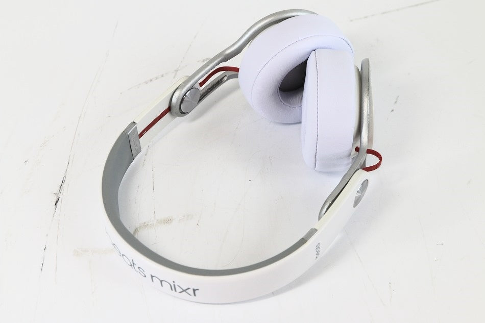 【国内正規品】Beats by Dr.Dre Mixr 密閉型オンイヤーヘッドホン ホワイト BT ON MIXR WHT　【中古品】