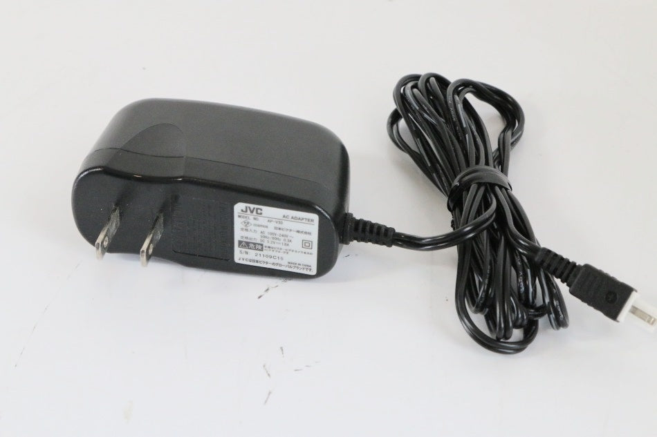 ビクター JVC/Victor ビデオカメラEverio　用 ACアダプター AP-V30　【中古品】