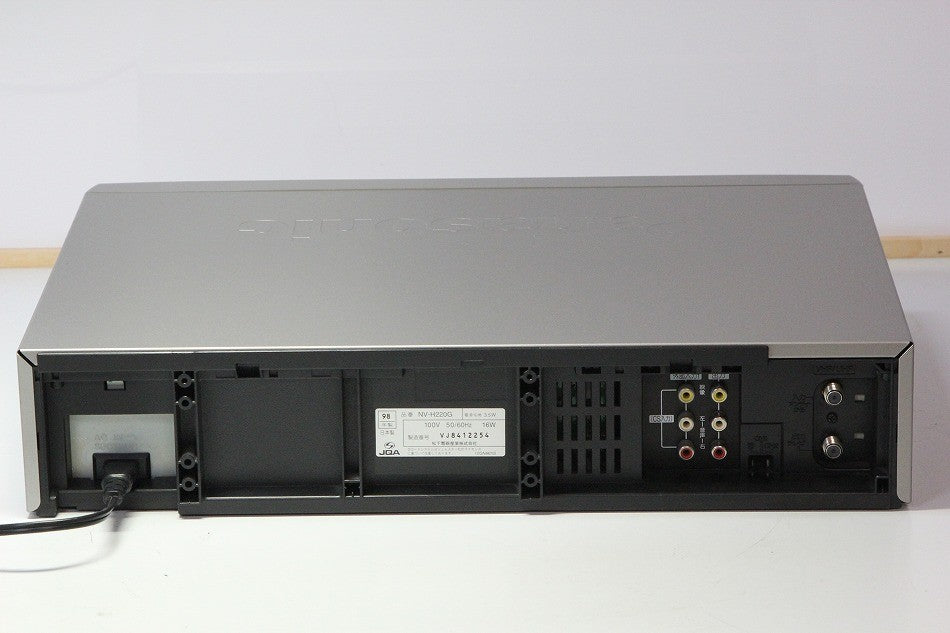 VHSビデオデッキ　パナソニック　NV-H220G　【中古品】