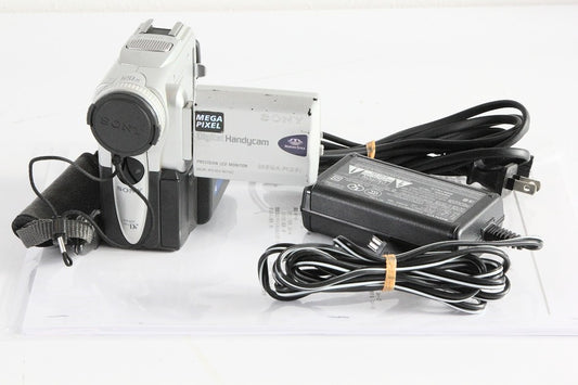 SONY DCR-PC101 デジタルビデオカメラ miniDV　【中古品】