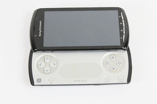Xperia PLAY SO-01D docomo [Black]　【中古品】