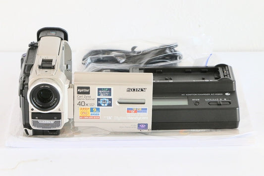 SONY ソニー DCR-TRV10 デジタルビデオカメラ MiniDV　【中古品】